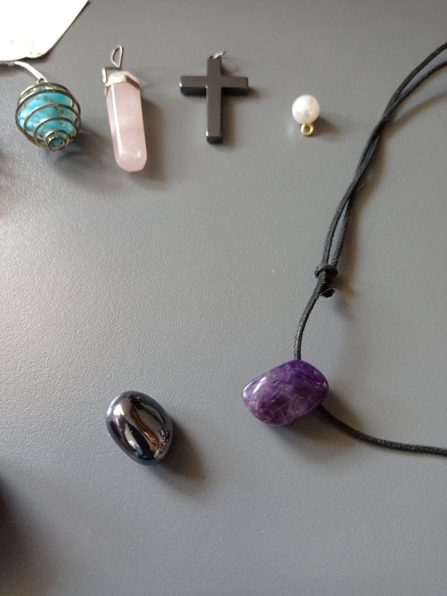 Pietre, minerali, ciondoli