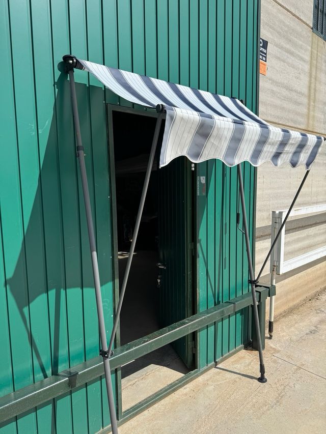 Toldo para puerta