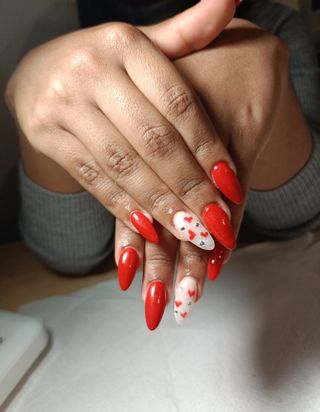 Servicios de uñas a domicilio 
  8:00am 12:00pm