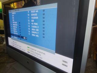 Televisor LOEWE Xelos A 42" azul