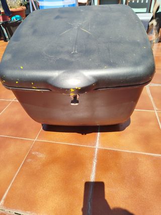 Baúl correos adaptado al vespino