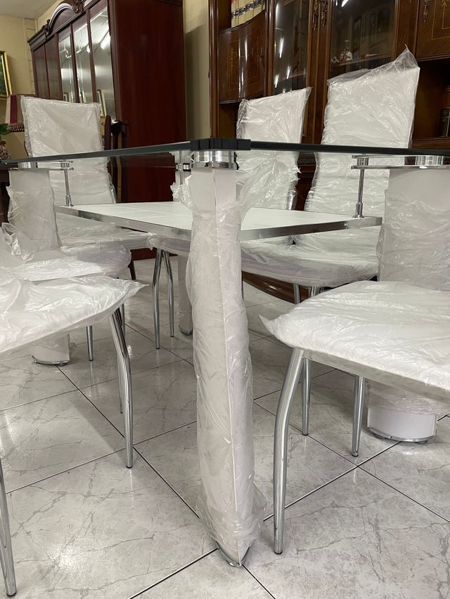 MESA DE CRISTAL PARA COMEDOR + 6 SILLAS NUEVA