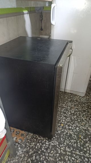 Nevera vinos 12 botellas