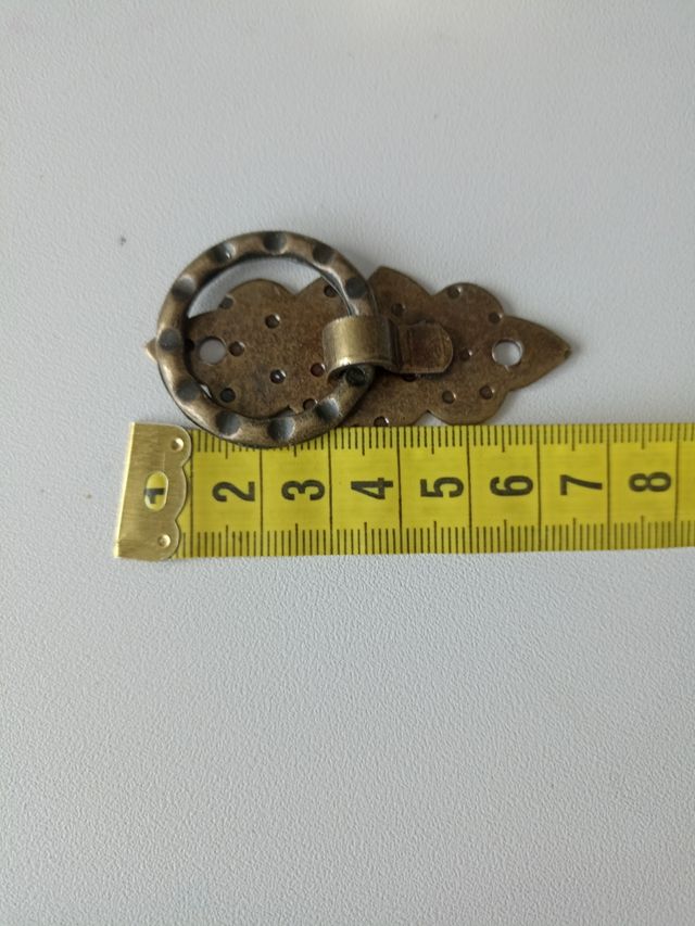 8 tiradores vintage muebles dorado envejecido.