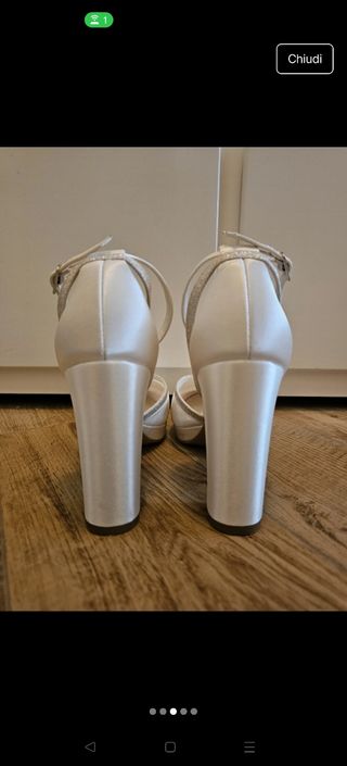 Scarpe da sposa bianche e argento