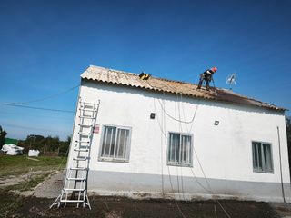 REPARACION , presupuesto 
DE TEJADOS Y FACHADAS, H