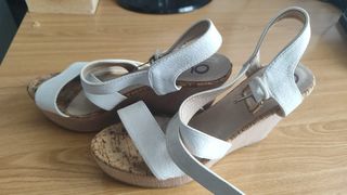 sandalias blancas cuña zapatos calzado