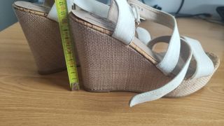 sandalias blancas cuña zapatos calzado