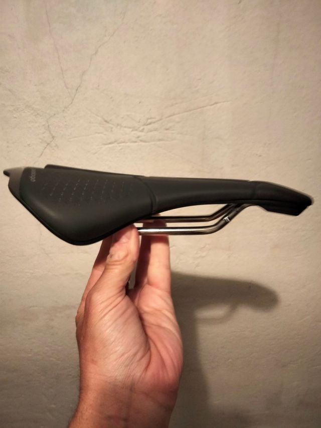 Sillín Prólogo Scratch M5 Tirox negro