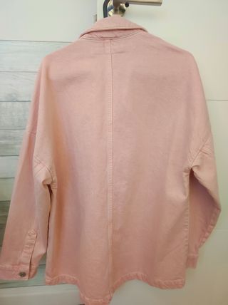 Sobre camisa- cazadora zara