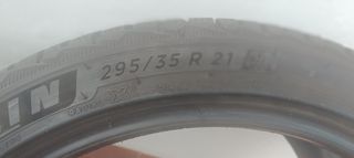 265/40-21 Michelin Alpin 295/35-21 Michelin Pilot
