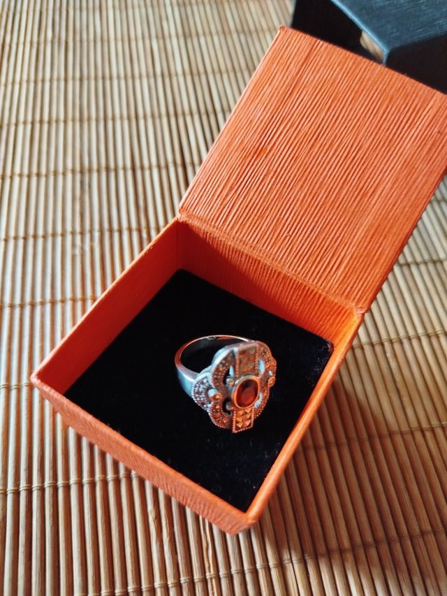 Anillo plata circonitas rojas