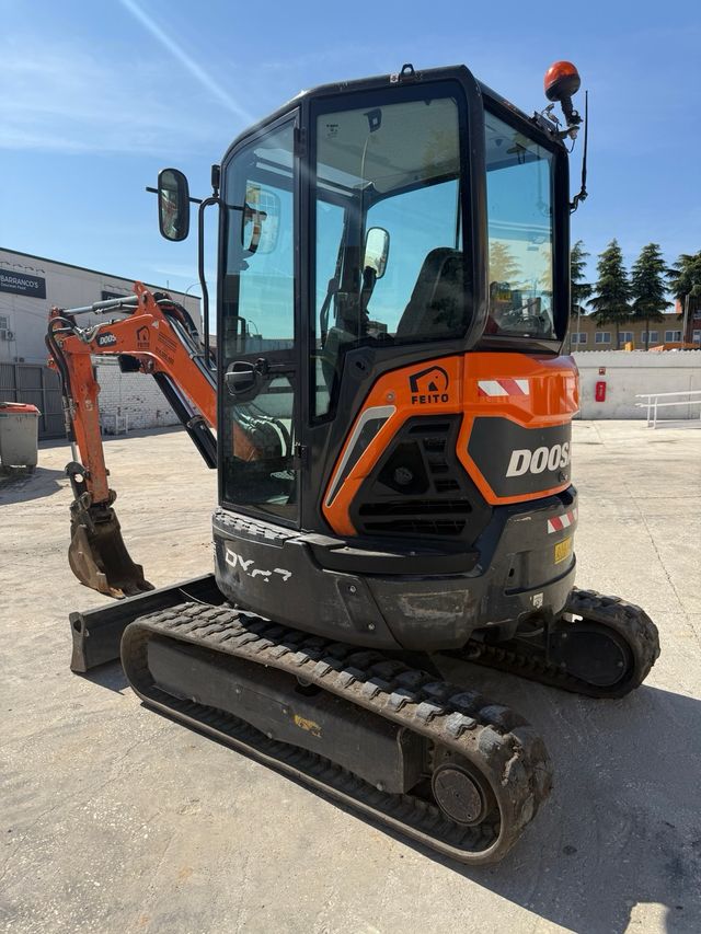 Excavadora Doosan DX27