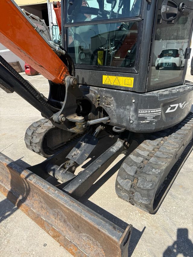 Excavadora Doosan DX27