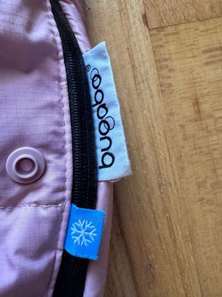Saco Bugaboo rosa alto rendimiento.