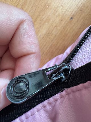 Saco Bugaboo rosa alto rendimiento.