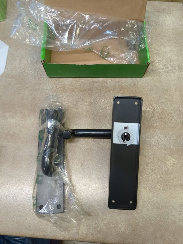 5 juegos Manillas puerta negras  de 2 unidades
