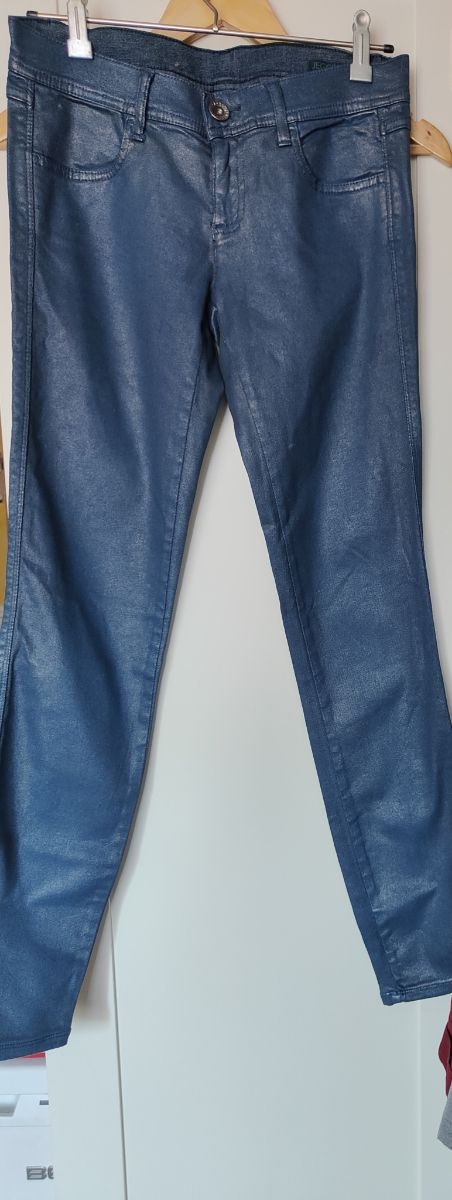 Vaqueros Benetton -talla 28- azul metalizado