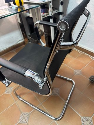 Silla escritorio metálica fija sin ruedas