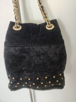 Bolso bombonera, negro terciopelo tachuelas