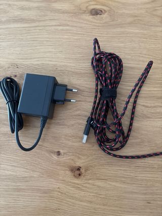 Nintendo Switch Lite gialla + 6 giochi