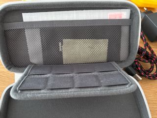 Nintendo Switch Lite gialla + 6 giochi