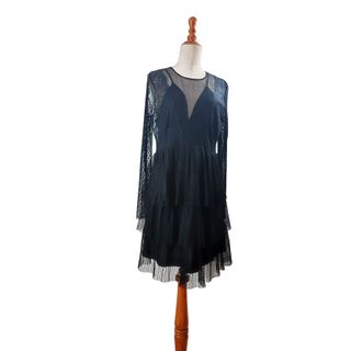Pinko/ Vestido plisado de tul y encaje negro T:38