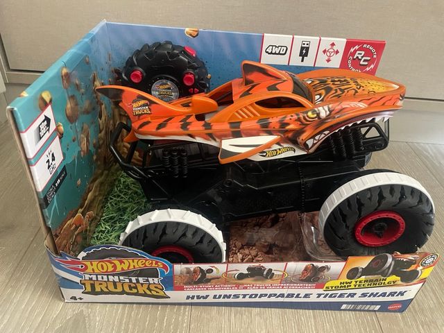 Hot Wheels Monster Trucks Coche Teledirigido Coche de Juguete Radio Control teledirigido Tiger Shark Unstoppable vehículo Todoterreno 4 años HGV87