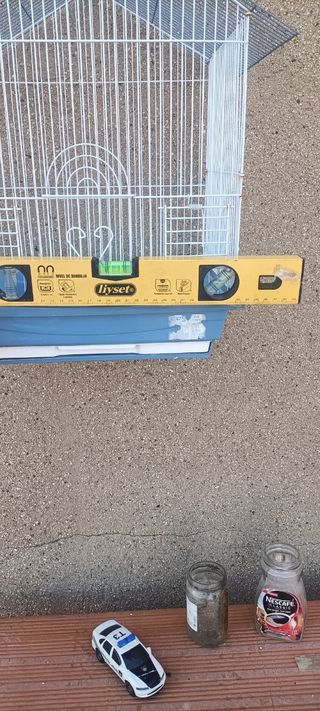  Jaula para pájaros con 2 bebederos,2 comederos 