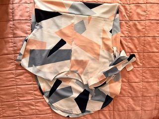 Vestito fantasia geometrico rosa, celeste e bianco