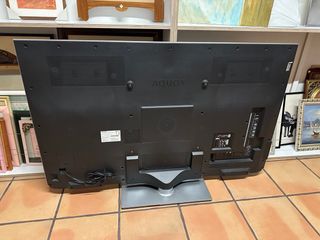 TV LCD Sharp LC60LE84E