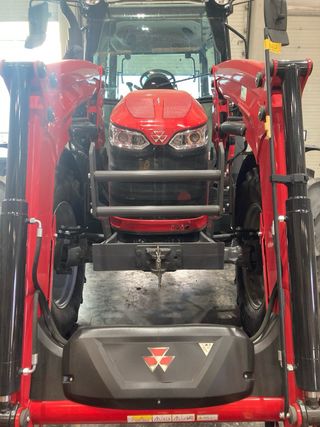 Tractor Massey Ferguson