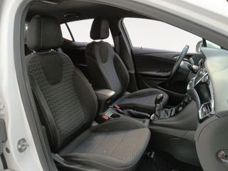 Opel Astra Dynamic S&S