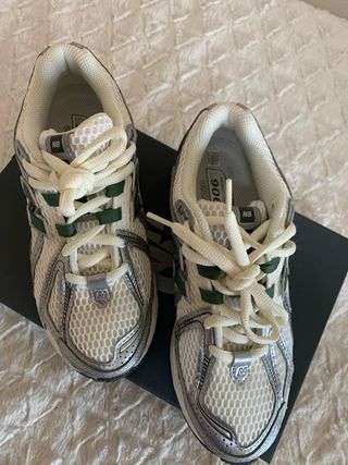 New Balance 1906RGM - Zapatillas Blancas y Platead
