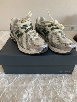 New Balance 1906RGM - Zapatillas Blancas y Platead