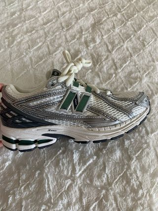 New Balance 1906RGM - Zapatillas Blancas y Platead