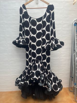Vestido Flamenca lunares blanco-negro