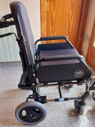 SILLA DE RUEDAS PARA INTERIOR