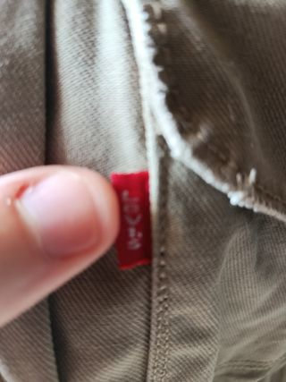Chaqueta Levi's beige con capucha