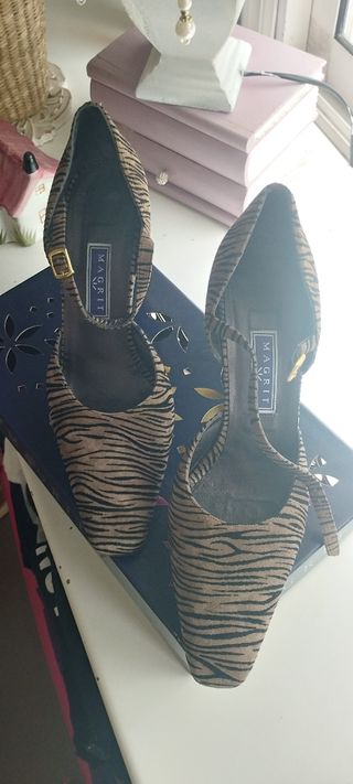 Zapatos Magrit cebra -talla 39