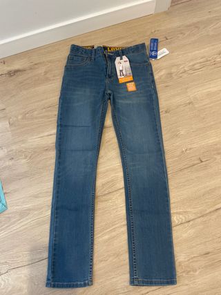 Pantalón Levis largo 