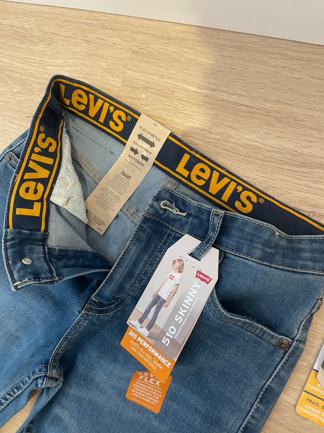Pantalón Levis largo 