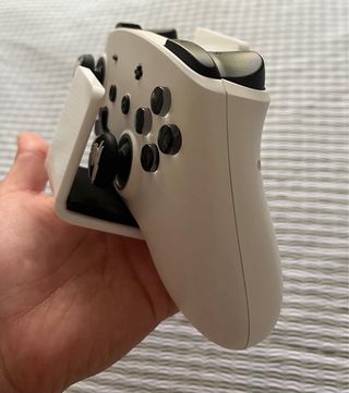 Soporte para mandos de consolas.