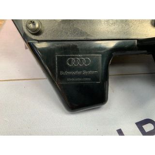 SUBWOOFER TRASERO + AMPLIFICADOR BOSE AUDI S3 / A3