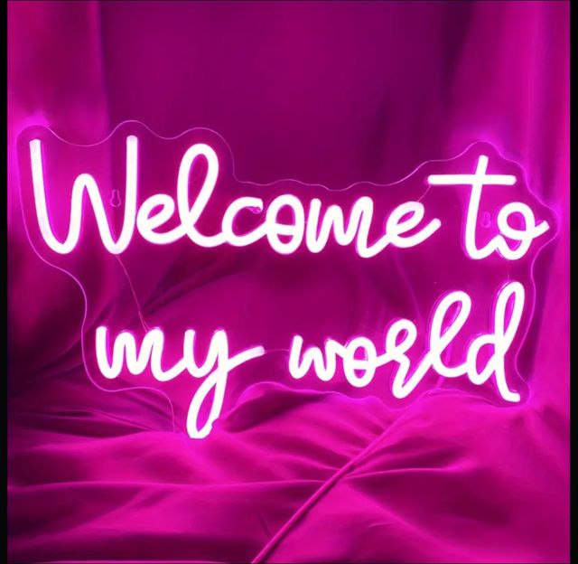 Lampada neon led "WELCOME TO MY WORLD"