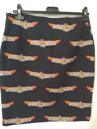 Falda Bimba y Lola negra estampada