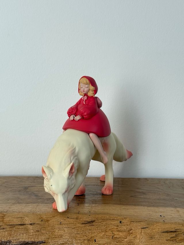 Figura de colección de caperucita roja