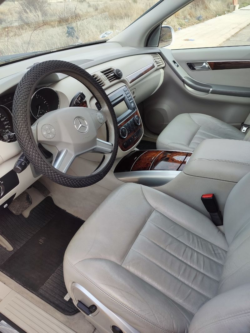 Mercedes-Benz Clase R 2009 - foto 1