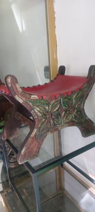 Banqueta madera tallada