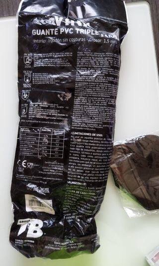 Casco, guantes y protección auditiva